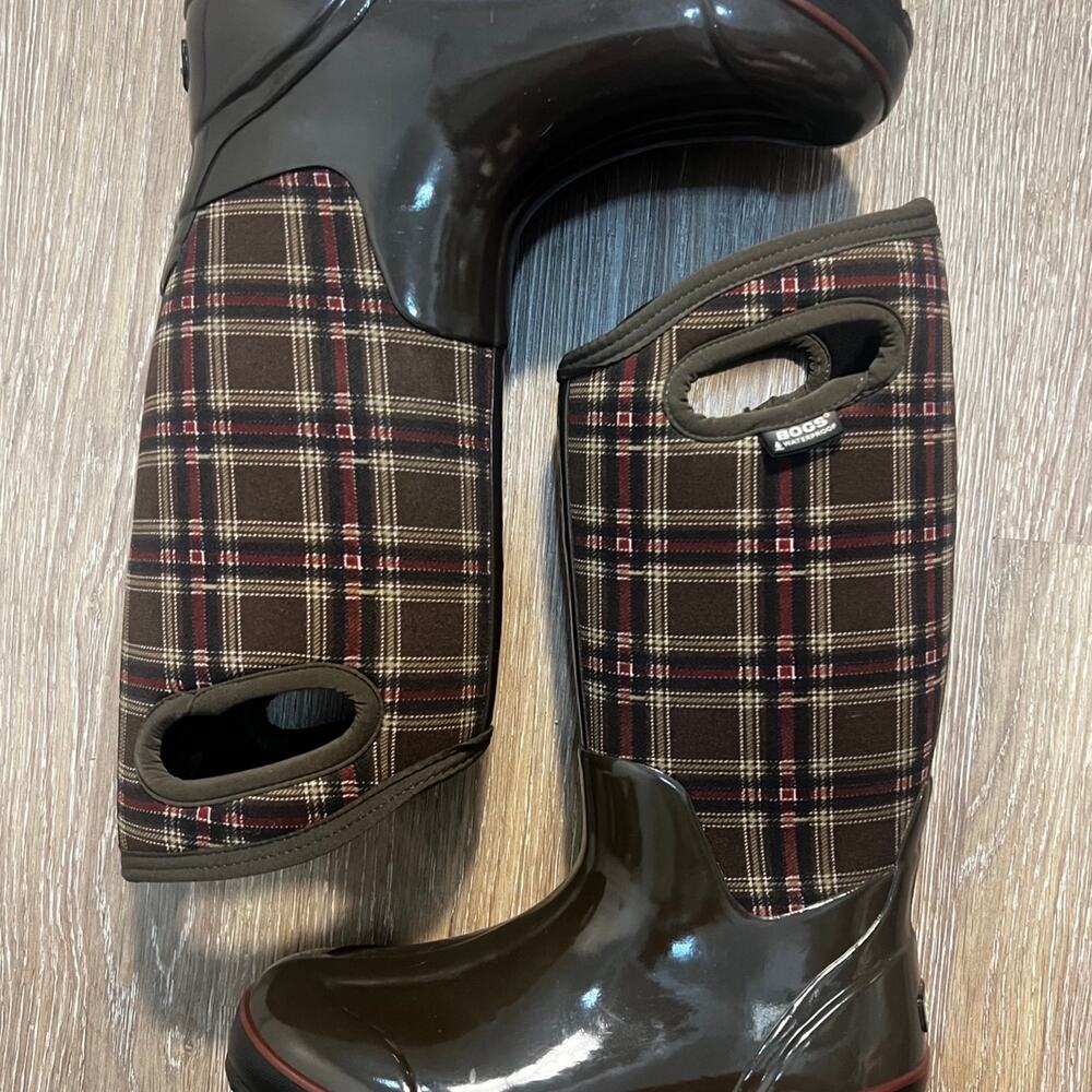 BOGS Brown Plaid Waterproof Boots Womens Size 7